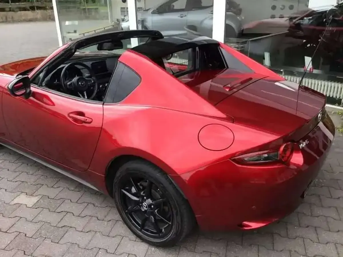 Usata Mazda MX5 132 CV (97 kW) 2022 Rosso Cabrio