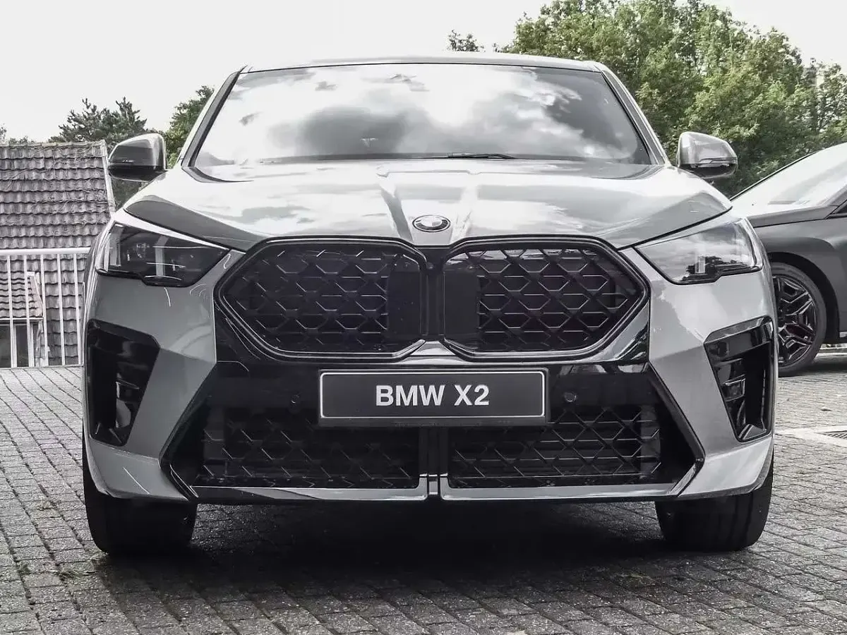 Usata BMW X2 M Sport 156 CV (114 kW) 2025 Skyscraper gray SUV