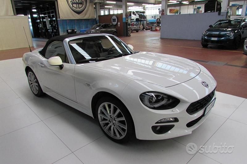 Usata Fiat 124 Spider Lusso 140 CV (102 kW) 2019 Bianco Cabrio
