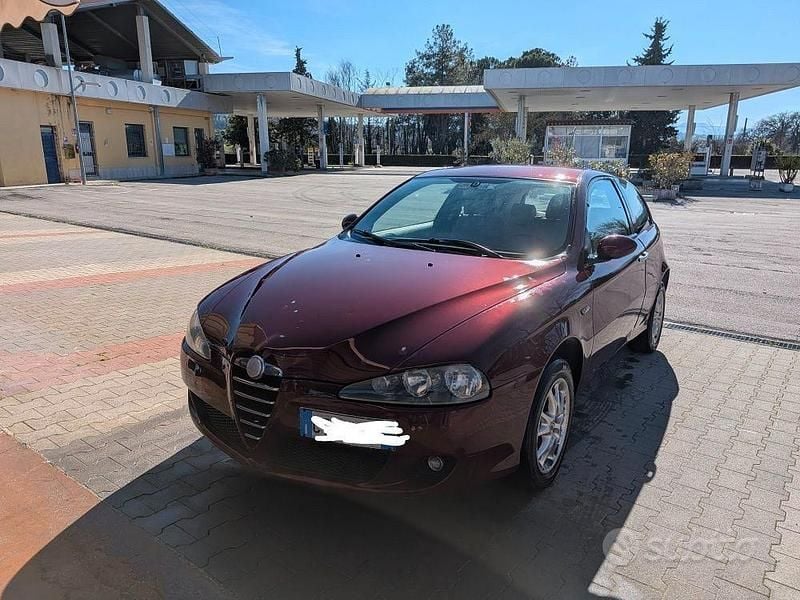 Usata Alfa Romeo 147 2004 Rosso Utilitaria
