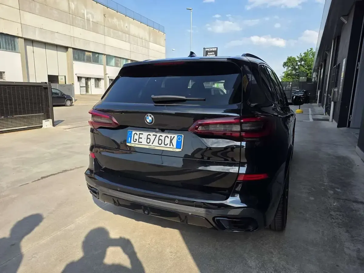 Usata BMW X5 M Sport 340 CV (250 kW) 2021 Nero metallizzato SUV