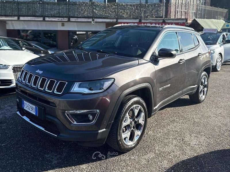 Usata Jeep Compass Limited 140 CV (102 kW) 2018 Grigio SUV