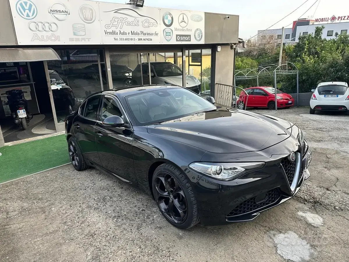 Second-hand Alfa Romeo Giulia Super 180 CP (132 kW) 2017 Negru Berlinǎ