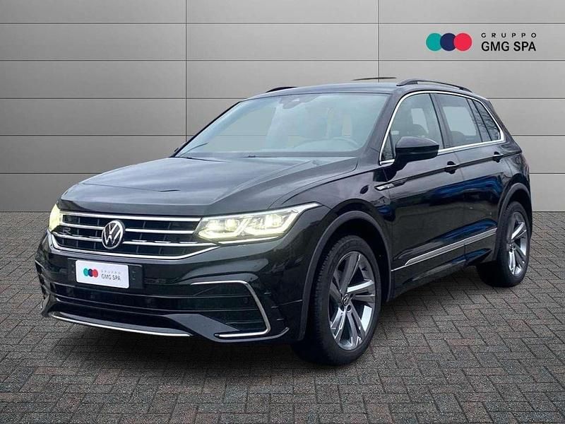 Usata VW Tiguan R-line 150 CV (110 kW) 2021 Nero SUV