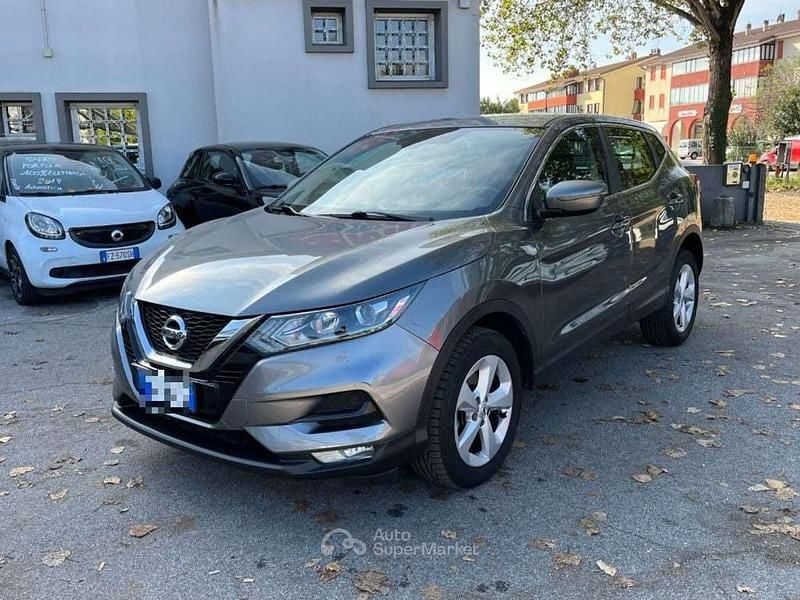 Usata Nissan Qashqai 116 CV (85 kW) 2020 Grigio metallizzato SUV