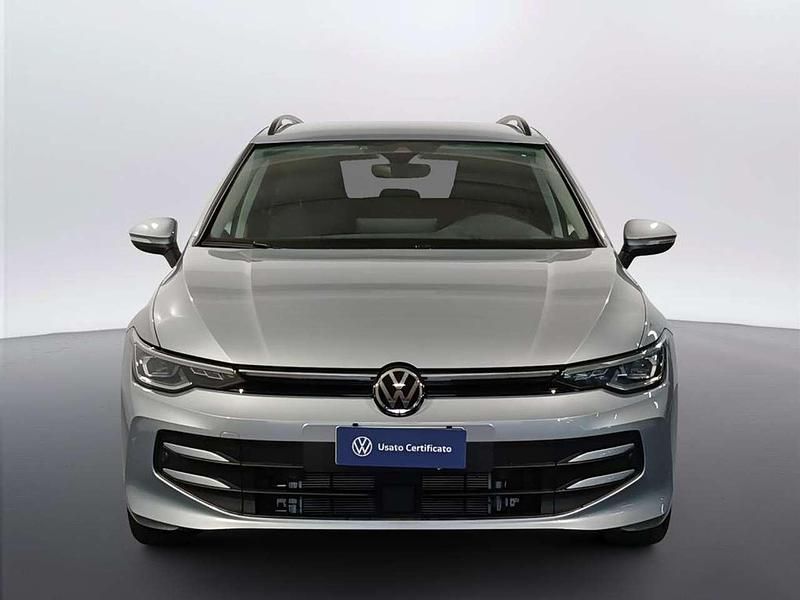 Usata VW Golf VIII Life 150 CV (110 kW) 2025 Dolomite silver metallizzato Station wagon