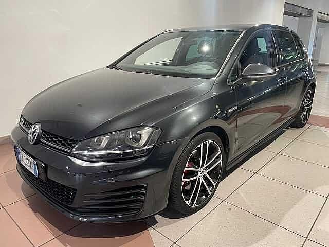 Grigio Usata 2015 VW Golf GTD Tre volumi | 16.900 € (Buon prezzo) - Immagine 1/4