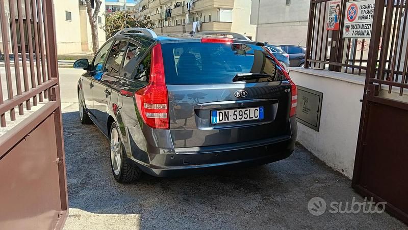 Usata Kia Ceed 116 CV (85 kW) 2008 Grigio Utilitaria