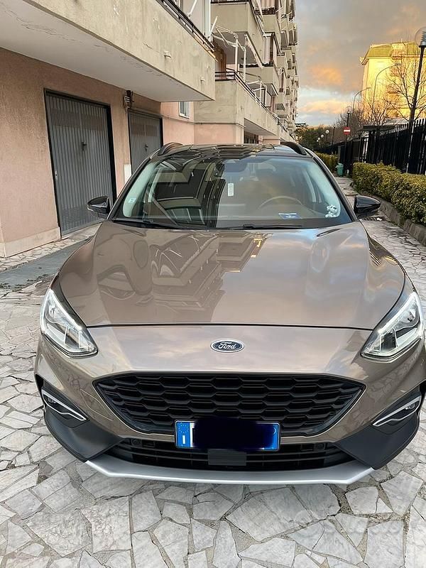 Usata Ford Focus Active 120 CV (88 kW) 2019 Grigio Berlina