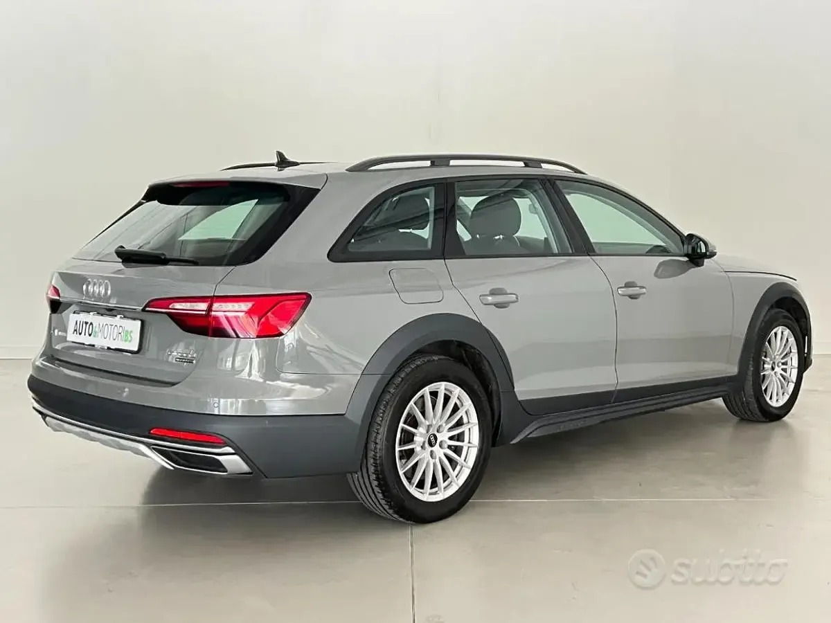 Usata Audi A4 Allroad Business 286 CV (210 kW) 2022 Grigio Station wagon