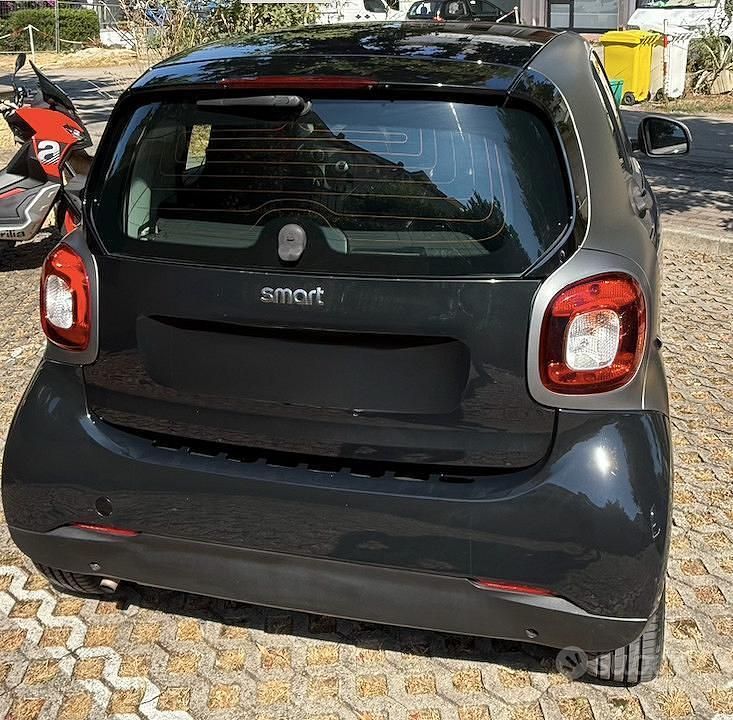 Usata Smart ForTwo Coupé 71 CV (52 kW) 2016 Utilitaria