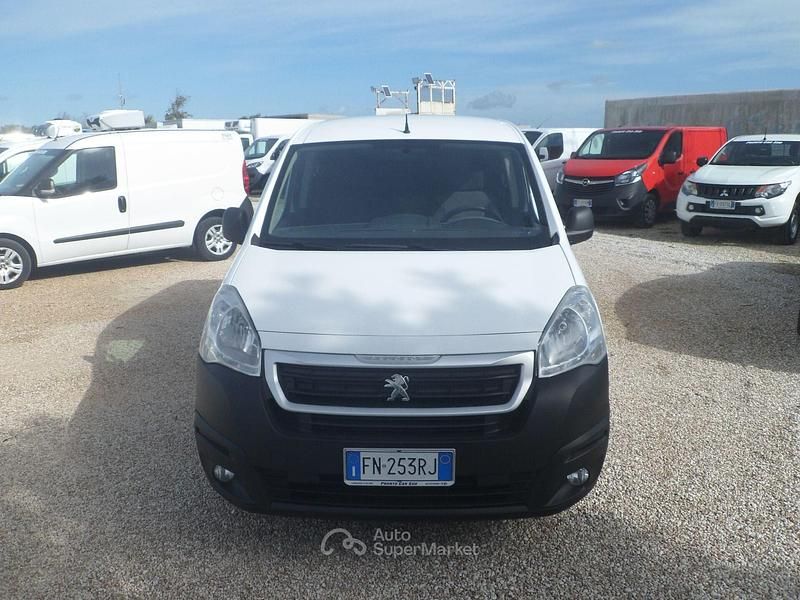 Usata Peugeot Partner 101 CV (74 kW) 2019 Bianco Monovolume
