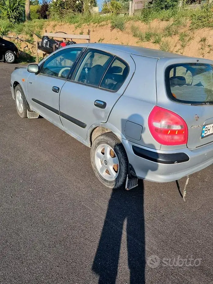 Usata Nissan Almera 114 CV (83 kW) 2002 Grigio Monovolume