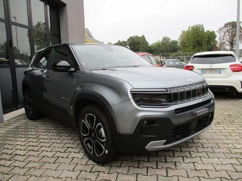 Nuova Jeep Avenger Summit 101 CV (74 kW) 2025 Grigio SUV