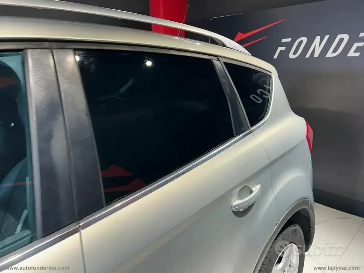 Usado Ford Kuga Titanium 136 CV (100 kW) 2010 Gris SUV