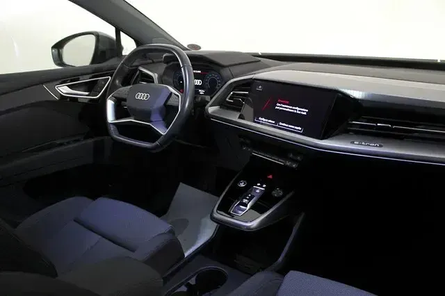 Occasion Audi Q4 e-tron S-Line 210 kW (286 ch) 2024 Gris SUV