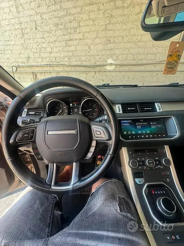 Usata Land Rover Range Rover evoque 150 CV (110 kW) 2017 Marrone Station wagon