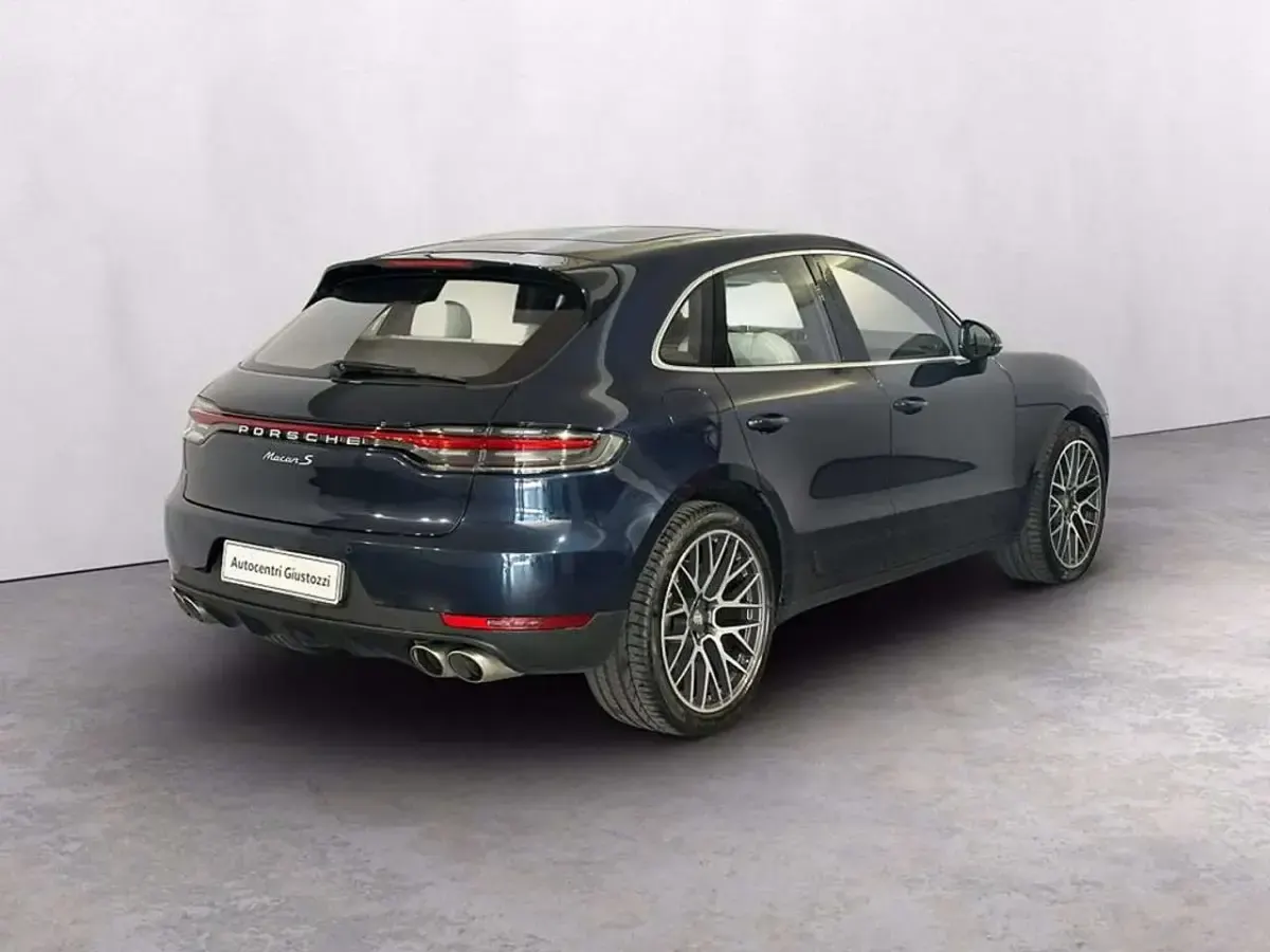 Usata Porsche Macan 354 CV (260 kW) 2019 Blu notte metallizzato SUV