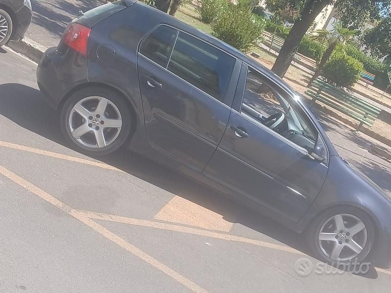 Usata VW Golf V 105 CV (77 kW) 2008 Nero Berlina