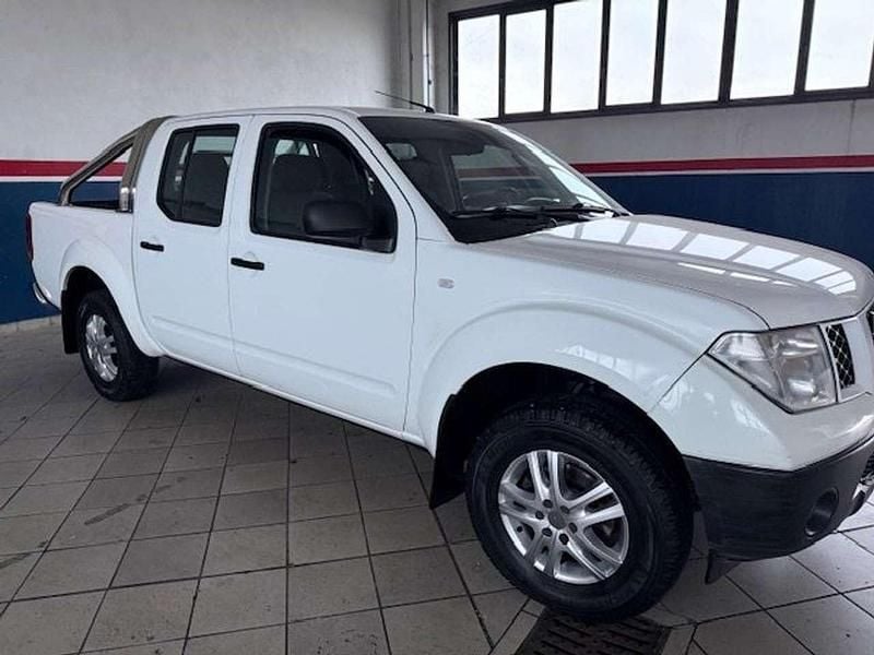 Usata Nissan Navara XE 171 CV (125 kW) 2005 Bianco Pick-up