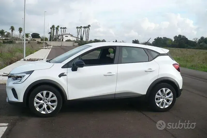 Usata Renault Captur Intens 101 CV (74 kW) 2021 Bianco SUV