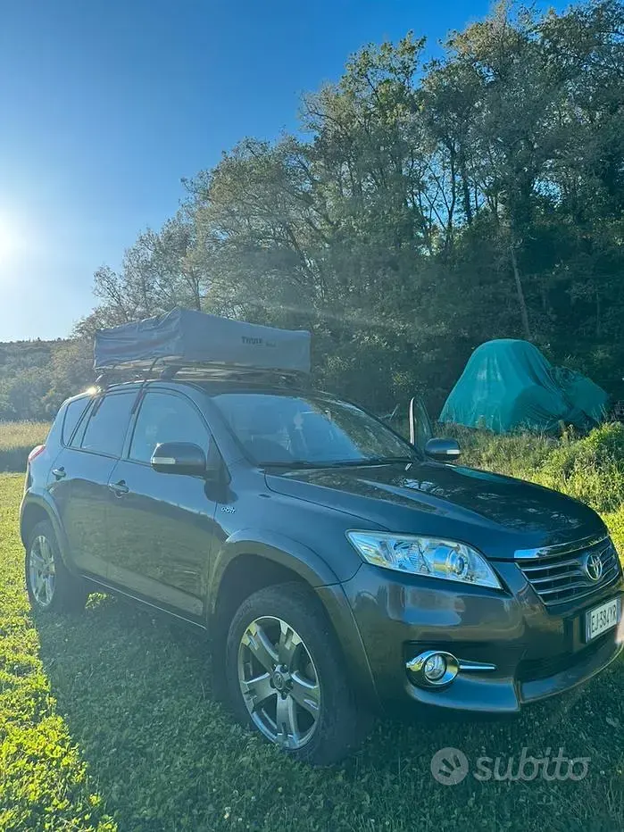 Usata Toyota RAV4 Executive 150 CV (110 kW) 2011 Grigio SUV