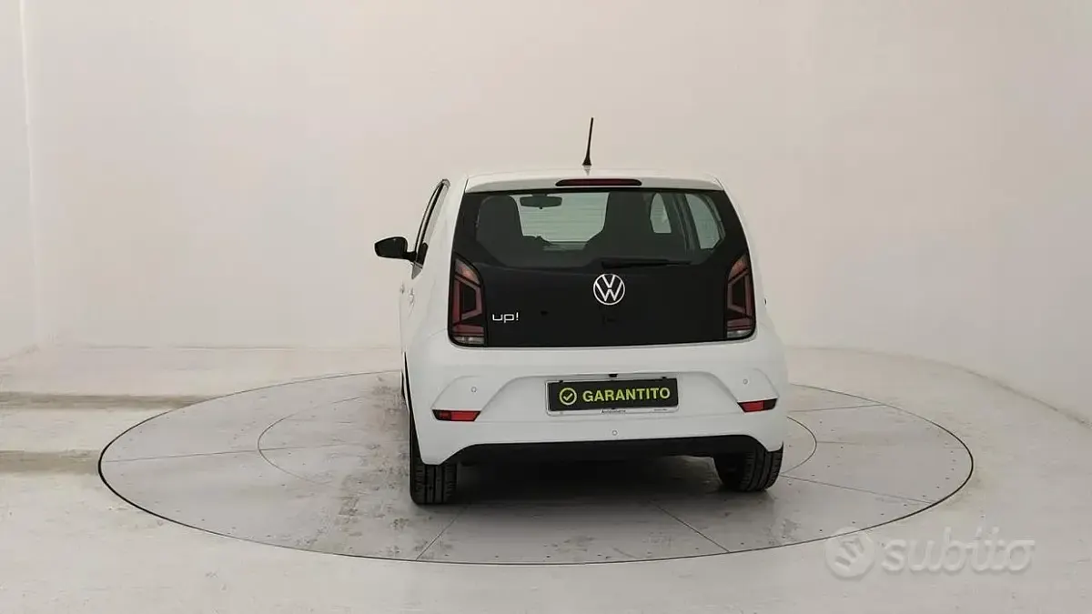 Usata VW up! move up! 65 CV (47 kW) 2022 Bianco Utilitaria