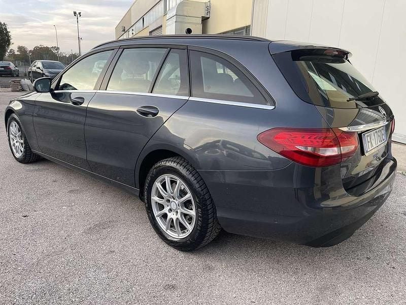 Usata Mercedes C180 Premium Plus 116 CV (85 kW) 2017 Grigio Station wagon