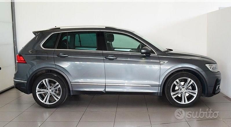 Usata VW Tiguan R-line 115 CV (84 kW) 2018 Marrone SUV
