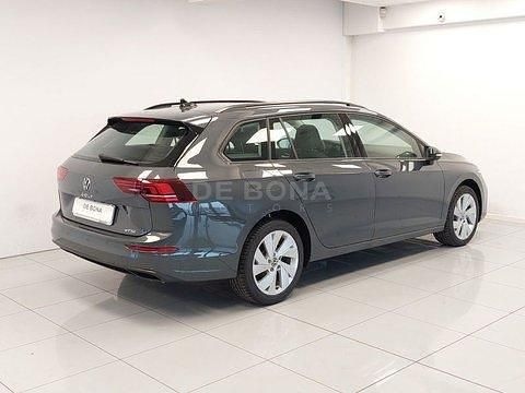 Usata VW Golf VIII Life 116 CV (85 kW) 2024 Grigio Station wagon