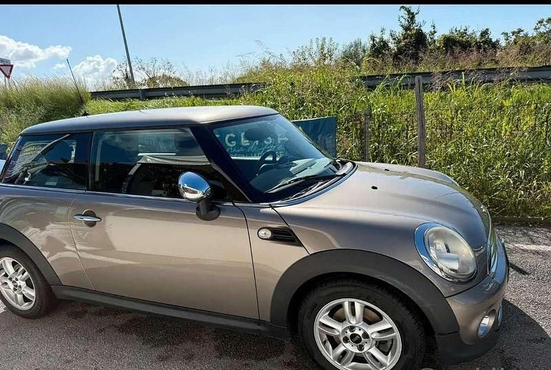 Usata Mini ONE 75 CV (55 kW) 2012 Utilitaria