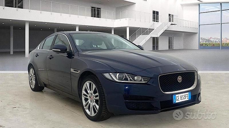 Usata Jaguar XE Business Edition 180 CV (132 kW) 2017 Azzurro metallizzato Berlina