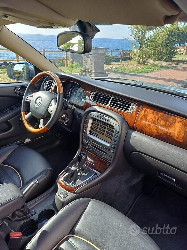 Usata Jaguar X-type Executive 2010 Grigio Berlina