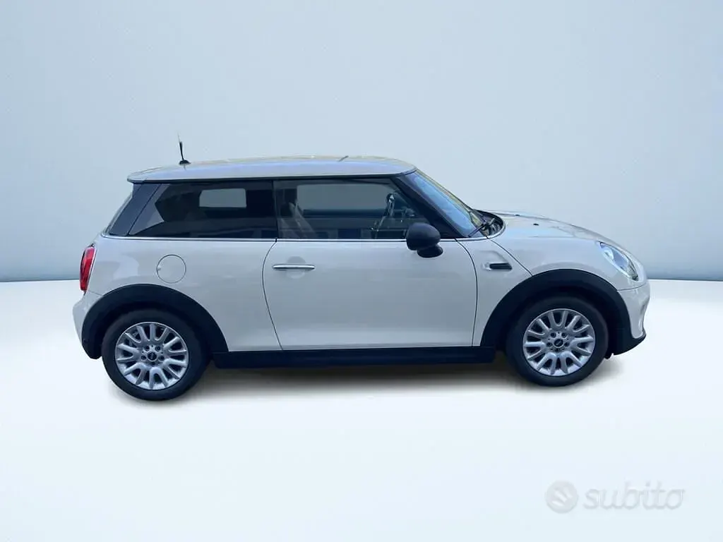 Usata Mini ONE 75 CV (55 kW) 2015 Marrone Utilitaria