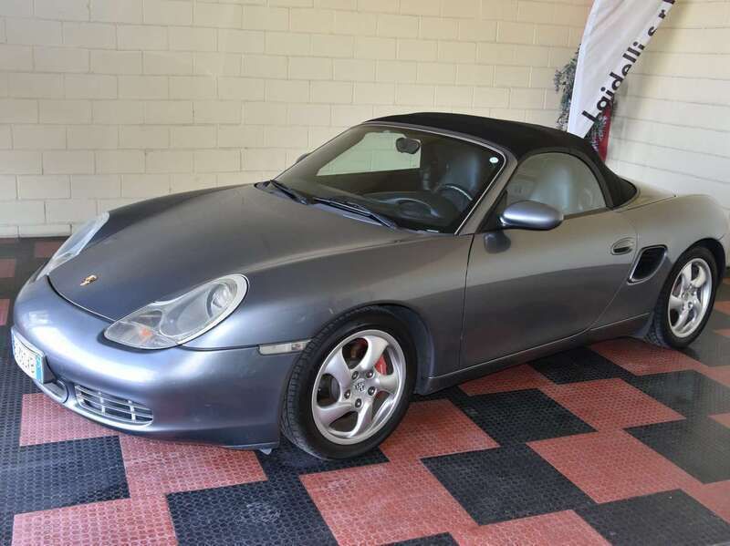 Usata Porsche Boxster 252 CV (185 kW) 2001 Grigio scuro metallizzato Cabrio
