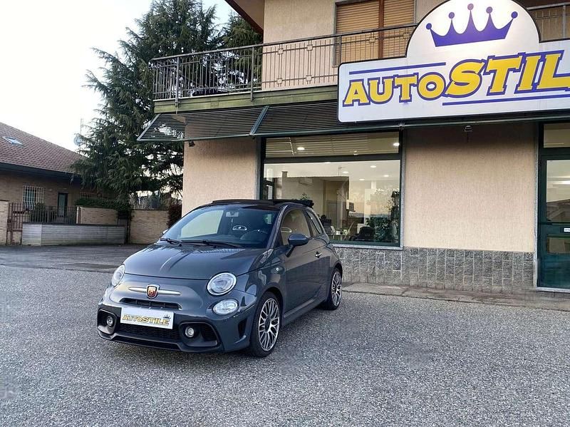 Usata Abarth 595C Pista 145 CV (106 kW) 2018 Grigio pista Cabrio