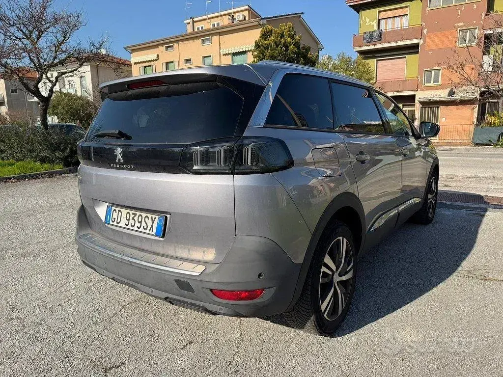Begagnad Peugeot 5008 S 131 HK (96 kW) 2020 Grå SUV