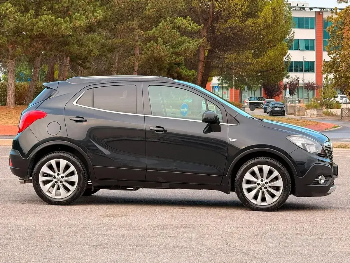 Usata Opel Mokka 136 CV (100 kW) 2017 Nero SUV