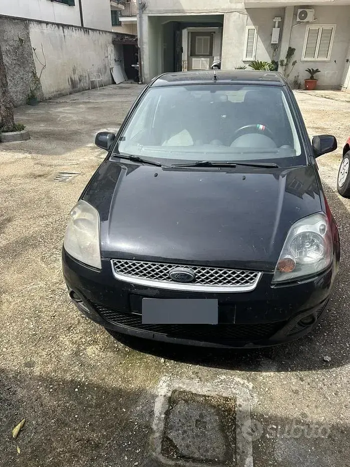 Usata Ford Fiesta 68 CV (50 kW) 2006 Utilitaria