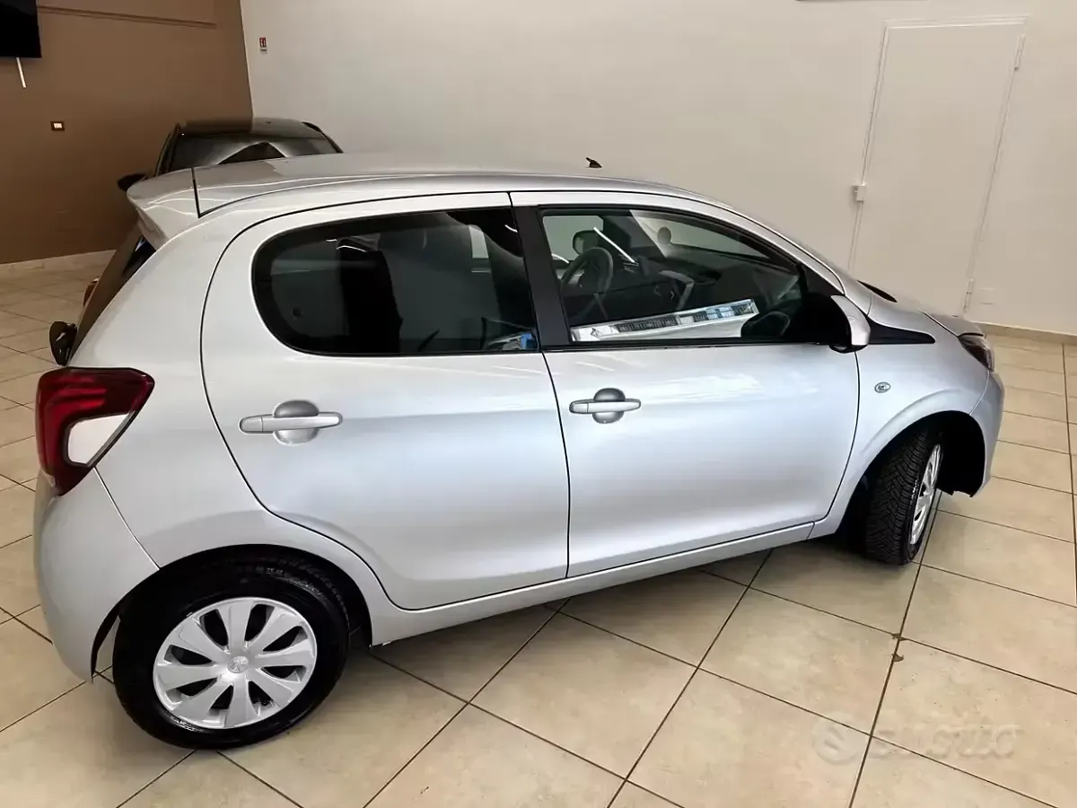 Usata Peugeot 108 Allure 72 CV (52 kW) 2018 Grigio Berlina