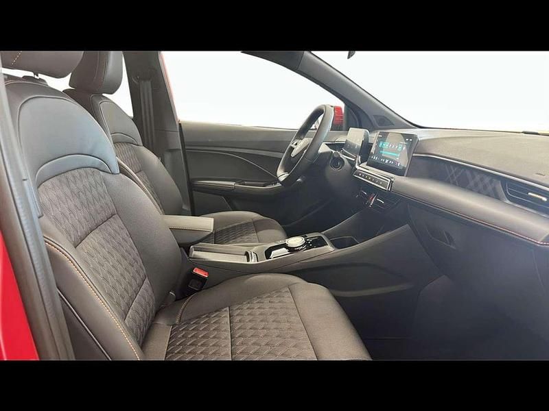 Nuova MG MG3 Comfort 102 CV (75 kW) 2025 Diamond red Utilitaria