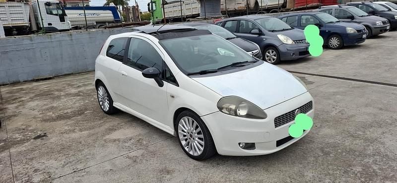 Usata Fiat Grande Punto Sport 90 CV (66 kW) 2009 Bianco Utilitaria