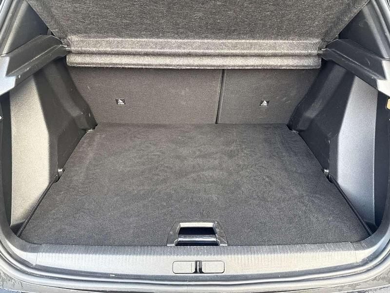 Usata Peugeot 2008 Allure 101 CV (74 kW) 2024 Nero perla SUV