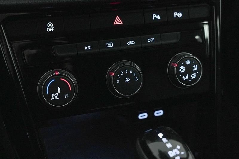 Usata VW T-Roc R-line 150 CV (110 kW) 2023 SUV