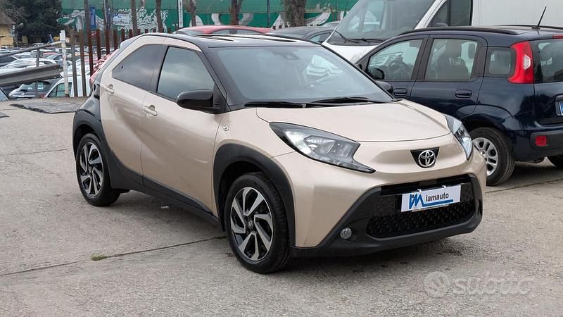 Usata Toyota Aygo X Trend 72 CV (52 kW) 2024 Bronzo SUV
