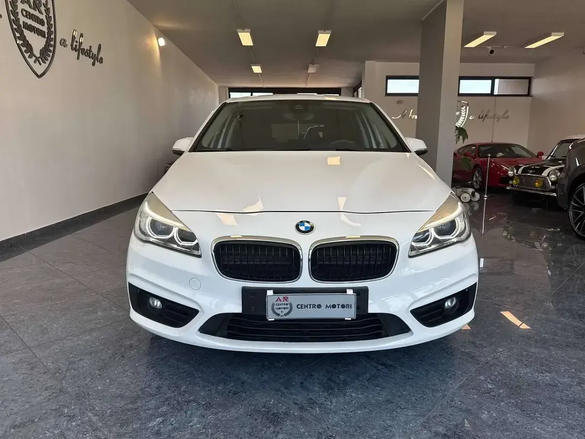 Usata BMW 216 Active Tourer Sport Line 116 CV (85 kW) 2015 Bianco pastello Monovolume