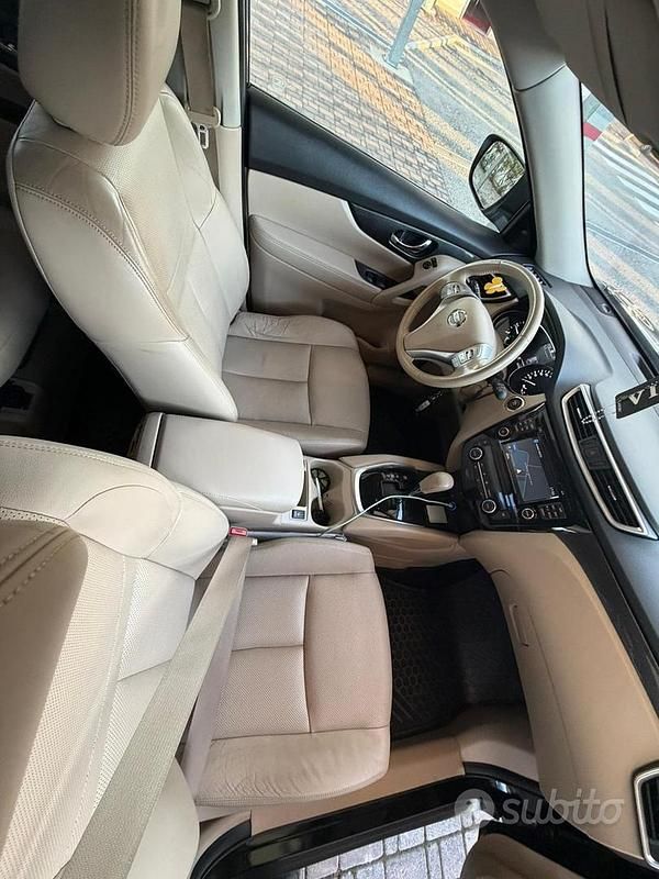 Usata Nissan X-Trail Tekna 131 CV (96 kW) 2015 Nero SUV