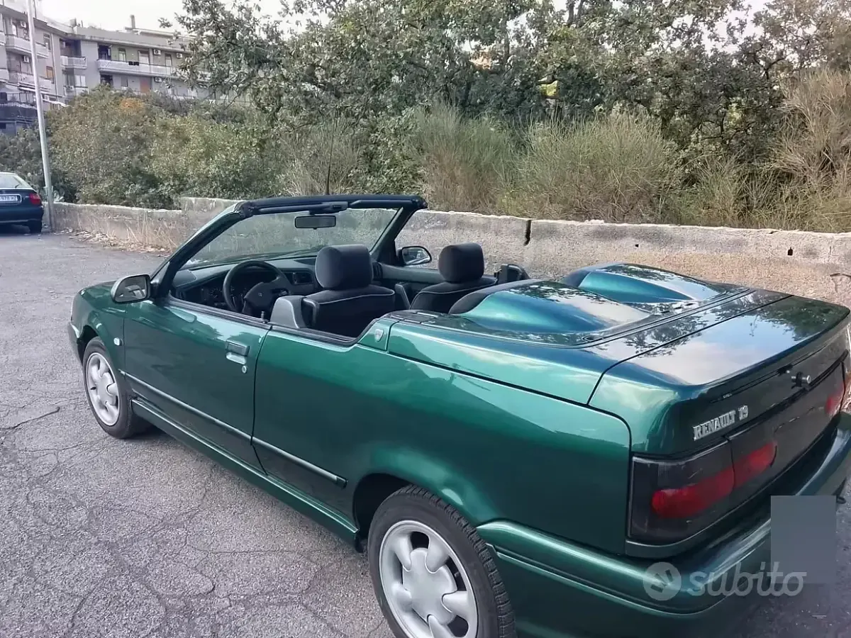 Usata Renault 19 135 CV (99 kW) 1994 Cabrio