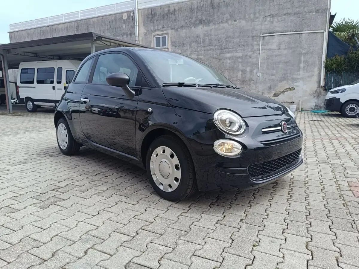 Nouvelle Fiat 500 69 ch (50 kW) 2026 Noir Berline