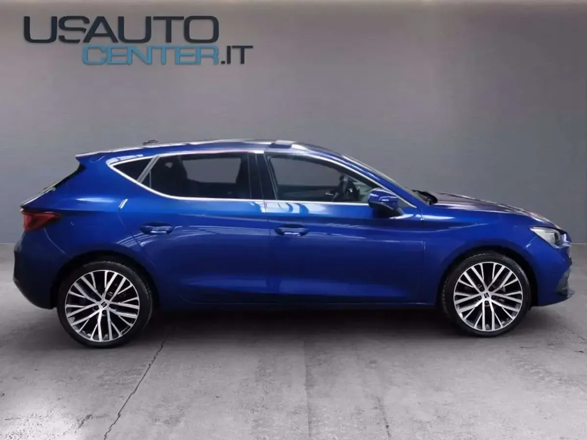 Usata Seat Leon XCELLENCE 150 CV (110 kW) 2020 Blu Berlina